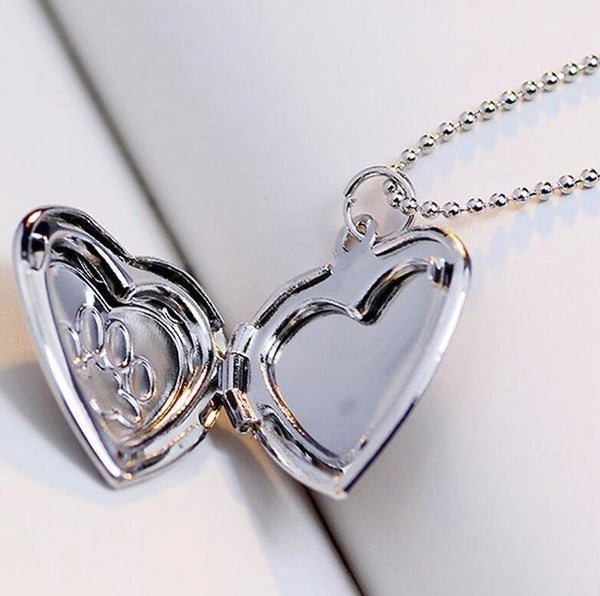 Love Pets Pendant  Necklace Silver  / Gold