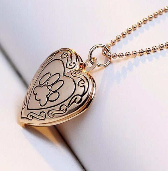 Love Pets Pendant  Necklace Silver  / Gold